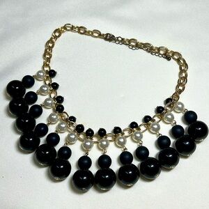 Vintage gold sterling black and white beaded necklace #429